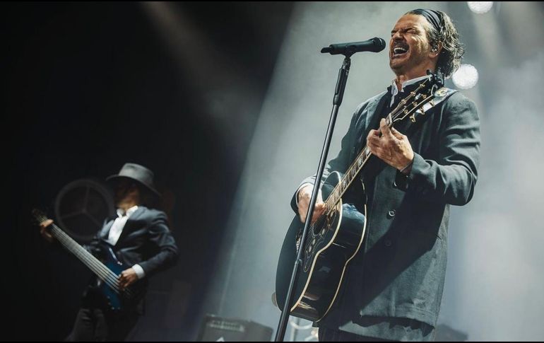 Ricardo Arjona saca a la luz su libro 
