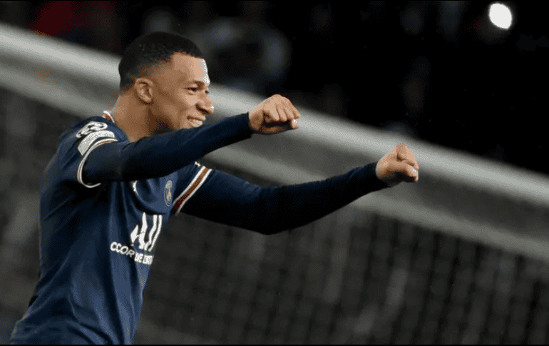Sin firmar. Mbappé continua sin firmar una renovación con el PSG. AFP/F. Fife
