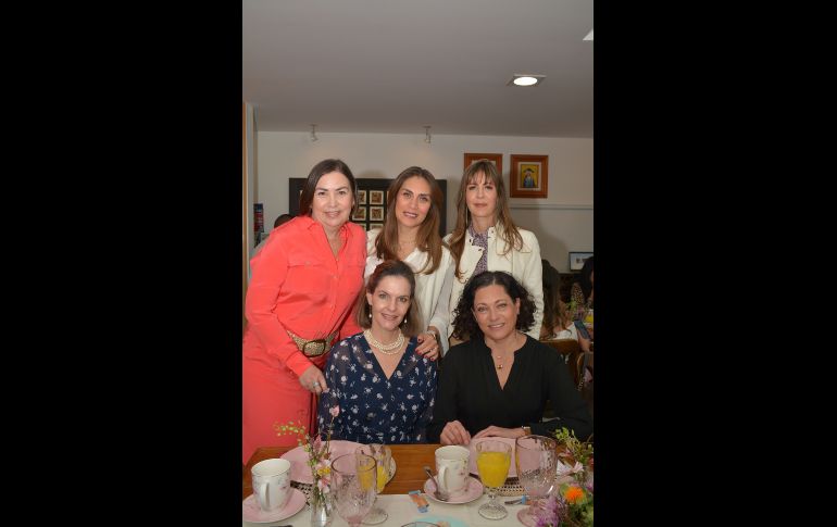 Rocío Álvarez, Pilara Urrea, Ariadna Ibarra, Susana Ontiveros y Noemí Campos. GENTE BIEN JALISCO/MARIFER RACHED