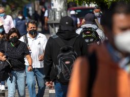 De los contagios confirmados, hay 38 mil 587 casos activos, que han presentado síntomas durante los últimos 14 días y suponen el 0.7% del total. EFE / I. Esquivel