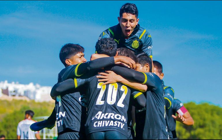 Las divisiones menores del Guadalajara cuentan con destacados talentos. TWITTER/@chivas