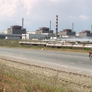 "Crimen de guerra", ataque a la planta nuclear de Ucrania: EU