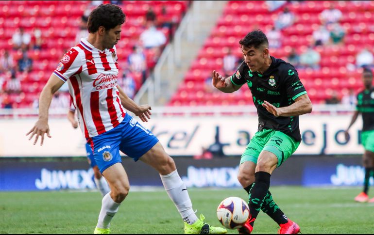 Desde que Chivas estrenó el Estadio Akron, Santos se ha llevado la victoria en ocho ocasiones, por sólo un triunfo del Guadalajara: ningún otro equipo les ha ganado tantas veces a en ese inmueble. IMAGO7