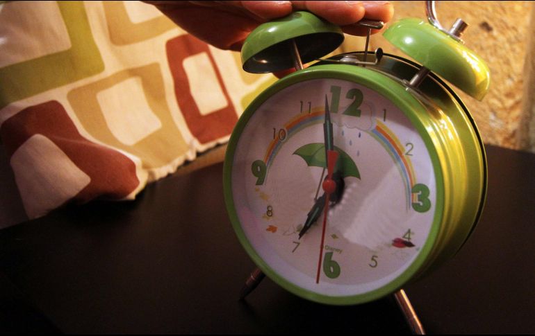 El cambio de horario 2022 en Jalisco, es decir, el inicio del horario de verano, será mañana domingo 3 de abril. NTX / ARCHIVO