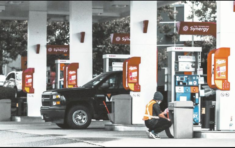 Costo. En promedio los consumidores están pagando 40 centavos más por galón. Especial