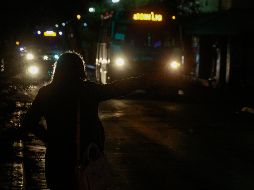 Lilian fue acosada cuando esperaba el camión después de trabajar. EL INFORMADOR