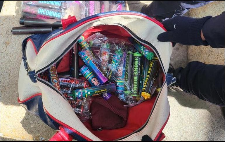 La imagen de los presuntos cohetones fue ampliamente compartida en redes sociales en medio de críticas y burlas. TWITTER/@martibatres