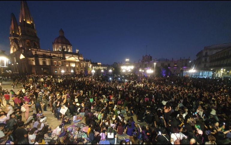 La marcha 8M llegó al Centro de Guadalajara por el Día Internacional de la Mujer. EL INFORMADOR / G. Gallo