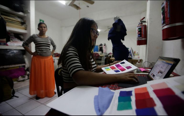 De las 1.60 millones de nuevas ocupadas en el 2021, 64.5% entró al mercado laboral en condiciones de informalidad, y 87.7% entró a trabajar con un máximo de ingresos de hasta dos salarios mínimos. EL INFORMADOR/Archivo