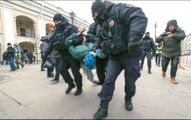 Censura. El Gobierno de Vladimir Putin ha impuesto medidas estrictas a los medios de comunicación, en el contexto del conflicto bélico con Ucrania. EFE