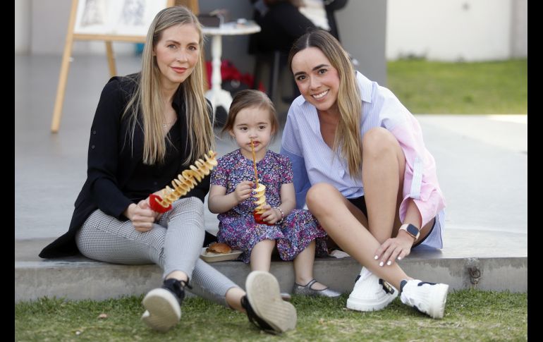 Alexandra Navarro, Alexa y Lupita Gómez. GENTE BIEN JALISCO/CLAUDIO JIMENO