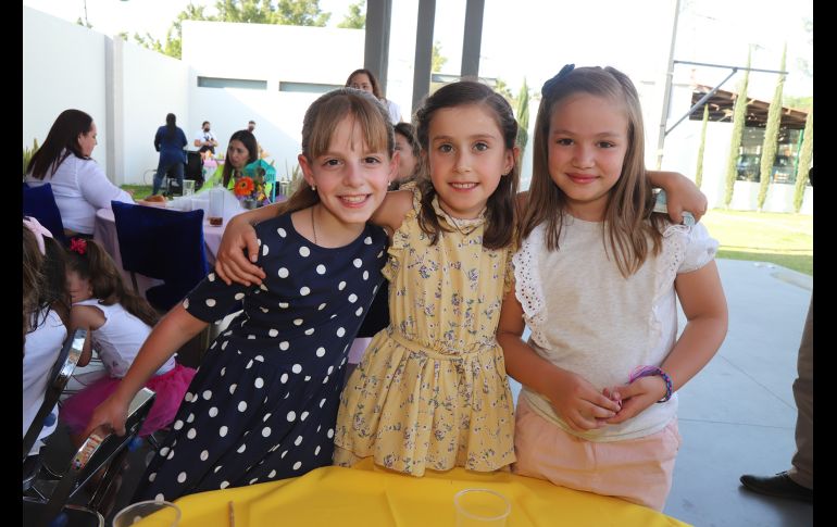 Estefanía Ranfrelo, Julieta Ramos y Regina Sandoval. GENTE BIEN JALISCO/CLAUDIO JIMENO