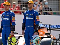 Daniel Ricciardo (D), con ocho victorias y 31 podios a lo largo de su carrera en la F1, será aislado de acuerdo con las regulaciones locales, informó la escudería en un comunicado. AFP / ARCHIVO