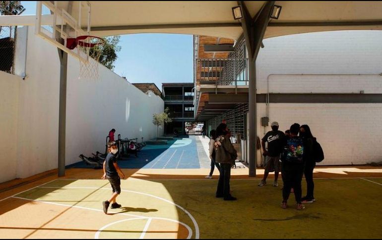 La escuela cuenta con tres maestros: dos frente a grupo y uno más que no tiene estudiantes a su cargo y que está por ser reubicado. EL INFORMADOR/ARCHIVO