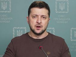 El presidente de Ucrania Volodymyr Zelenskyy arremete contra tácticas rusas y les compara con terroristas. AP