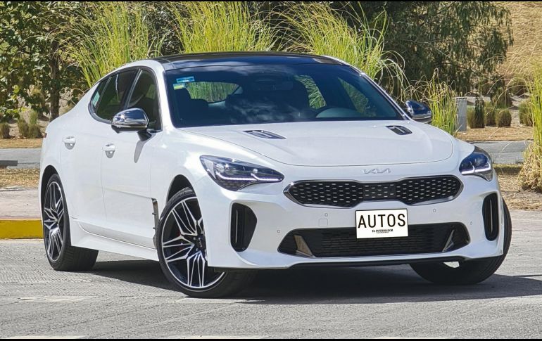 Las líneas de carácter y algunos detalles marcan la diferencia de este Stinger para ser un tope de gama. EL INFORMADOR/M. Castillo