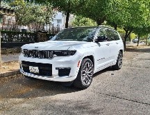 Jeep tiene claro hacia dónde está su futuro y sigue sacando el máximo partido a productos como la Grand Cherokee L. ESPECIAL