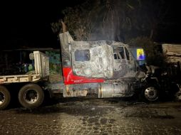 Esta semana fueron incendiados dos vehículos de carga en Tamazula de Gordiano, Jalisco. ESPECIAL