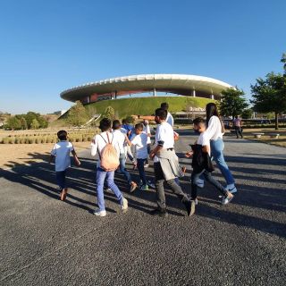 Chivas vs América: Aficionados acuden de blanco al Clásico