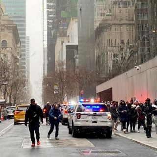MoMA: Apuñalamiento de dos mujeres desata caos en museo de Nueva York (VIDEO)