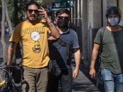 En las últimas cinco semanas, la mayor parte de los casos están presentes en los grupos de 30 a 39 años, seguido del grupo de 18 a 19 años y 40 a 49 años. EFE / ARCHIVO