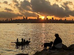Los beneficiarios de la iniciativa, financiada por el Banco Mundial, recibirán 25 dólares mensuales para cada familia y 20 dólares adicionales por cada miembro del clan, hasta un máximo de seis personas. AFP / ARCHIVO