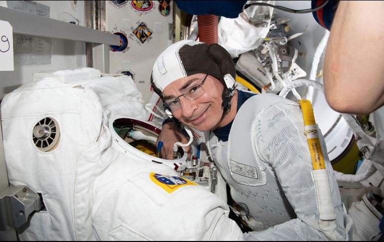 Vande Hei superará el récord de vuelo espacial continuo de EU para el martes, acumulando 355 días en el espacio. AP/NASA