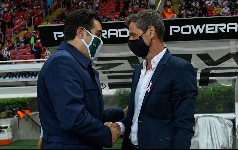 DIFERENTES. Diego Cocca es amado por su afición, mientras que Leaño no tiene comunión con la suya. IMAGO7