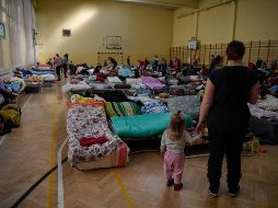 Adviertes que hasta cuatro millones de personas podrían huir de Ucrania debido a la guerra. AFP/L. Gouliamaki