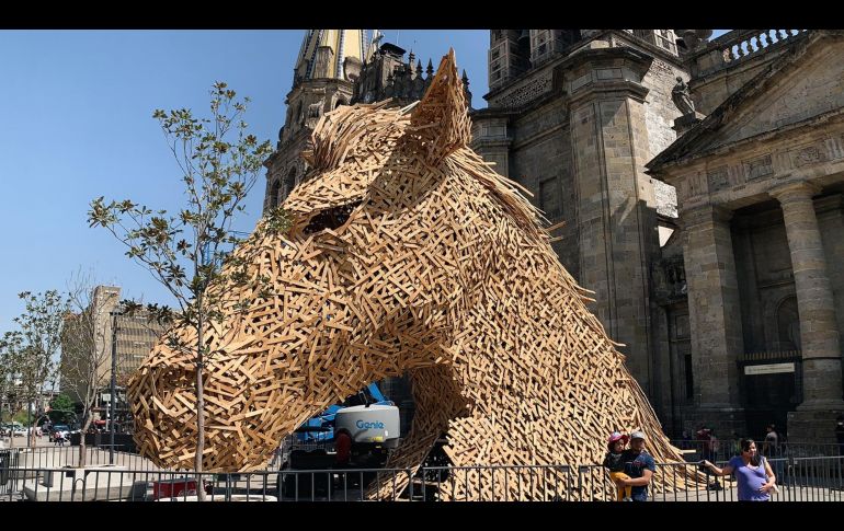 Como parte del espectáculo GDLuz que celebró el 480 aniversario de Guadalajara, se instaló una mega escultura en honor al recientemente fallecido Vicente Fernández. GENTE BIEN JALISCO/ Maité Ruiz Velasco