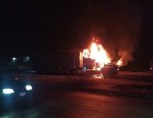 Aunque ayer hubo bloqueos a la circulación por vehículos de carga incendiados em Colima, las autoridades no han informado detalles. ESPECIAL