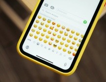 Ahora es posible usar Face ID para desbloquear el iPhone con cubrebocas puesto. UNSPLASH/Denis Cherkashin