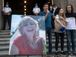 Hijos y nietos de las acusadas ofrecieron una rueda de prensa a las afueras de la SCJN. EFE/I. Esquivel