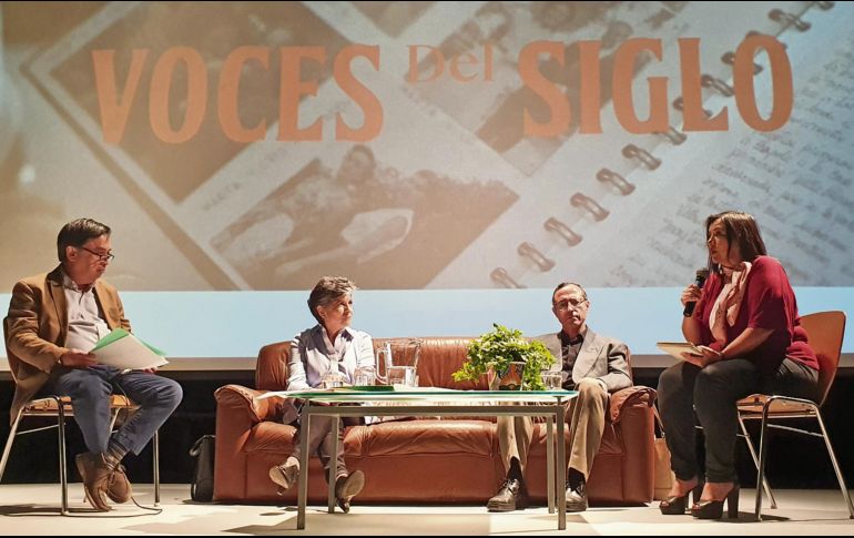 Presentación. Augusto Chacón, María Guadalupe Morfín Otero, Tomás de Híjar Ornelas y Sonia Serrano, durante la charla ofrecida ayer en el MAZ. El Informador/ N. Gutiérrez