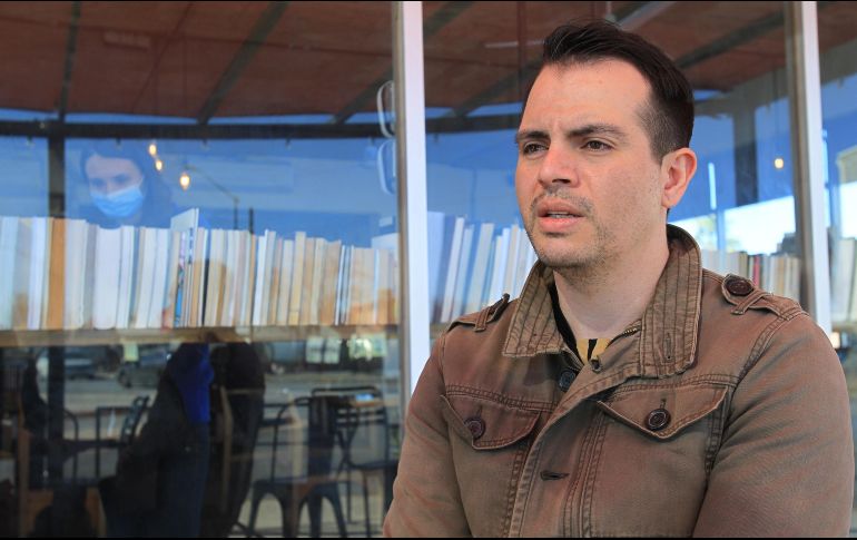 Conflicto. Javier junto con su familia (Lesia, su esposa, y su hijo Olexander), forman parte de los 2.8 millones de refugiados que ha dejado la guerra. EFE