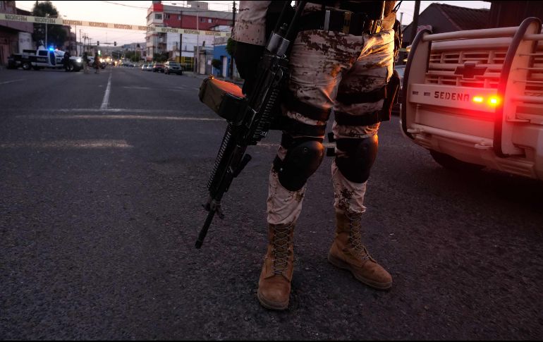 La Fiscalía General de Justicia de Zacatecas confirma que ayer dentro de una finca se encontraron siete cuerpos: seis hombres y una mujer, quienes se encontraban atados de pies y manos. AFP / ARCHIVO