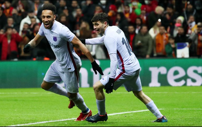 Marcao adelantó al Galatasaray con un remate de cabeza (28), pero 'Pedri' puso el 1-1 (al minuto 37) y Pierre-Emerick Aubameyang marcó el 2-1 (49) definitivo. EFE / E. Sahin