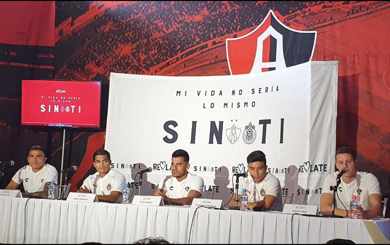 Jugadores como el capitán Aldo Rocha y Julio Furch por Atlas y Fernando Beltrán por el Rebaño Sagrado, fueron los encargados de emitir un mensaje para la afición. EL INFORMADOR