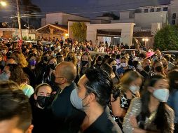 Ricky Martin tenía programado que su presentación en el Club Hípico de Juriquilla iniciará a las 20:00 horas. SUN