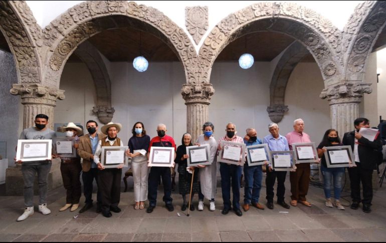 Los artesanos que recibieron el reconocimiento provienen de distintas partes de la Entidad. TWITTER/@CulturaJalisco