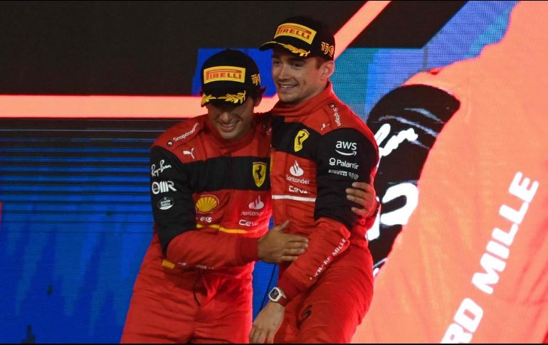 ¡Qué forma de estrenar el reglamento de la F1 para el equipo Ferrari! AFP/O. Kose