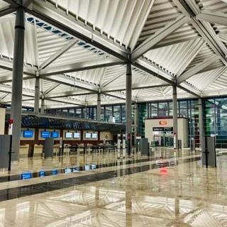 AIFA: Con retraso, despega el primer vuelo comercial del Aeropuerto Felipe Ángeles