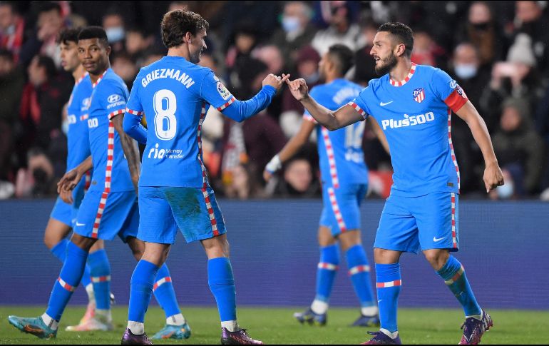 El Atlético de Madrid envió el autobús del primer equipo con destino a Varsovia Polonia, cargado de material de ayuda humanitaria para las víctimas de la invasión rusa de Ucrania. AFP / O. Del Pozo