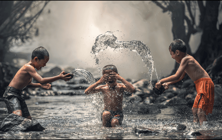 Disfrutar de la vida. Valorar lo que somos, tenemos y compartirlo es una manera de lograr la felicidad. Pixabay