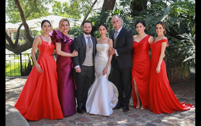 Mariana Sánchez, Carme Hoyos, Carlos Muñoz, Estefania Sánchez, Marcos Sánchez, Paulina Sánchez y Sofía Sánchez. GENTE BIEN JALISCO/Antonio Martínez