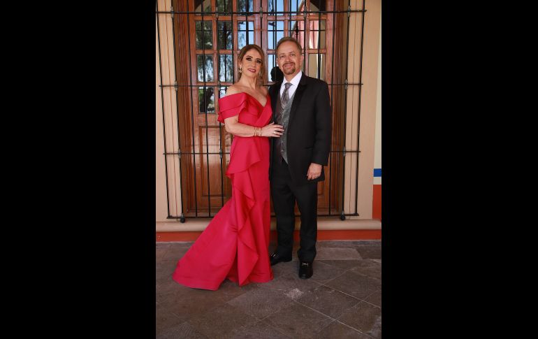 Carmen Bañuelos y Carlos Muñoz. GENTE BIEN JALISCO/Antonio Martínez