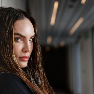 Belinda: ¡A capa y espada! La cantante defiende a los mexicanos en programa español (VIDEO)