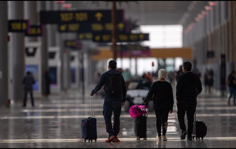 En su segundo día de trabajo sólo se operaron 12 vuelos nacionales. EFE/I. Esquivel