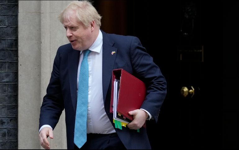 El primer ministro Boris Johnson también anunció una ayuda de 25 millones de libras para el Ejército ucraniano. AP/A. Grant