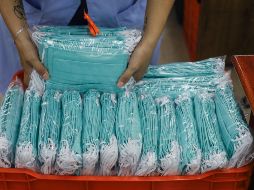 Remarcan que la recomendación de usar el cubrebocas se mantiene cuando no hay posibilidad de tener la sana distancia. NTX/ARCHIVO